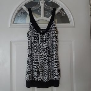 Silky black & white sleeveless blouse